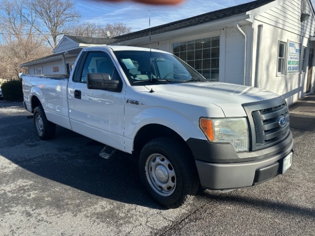 Ford F-150 XL 8-ft. Bed 2WD 2011