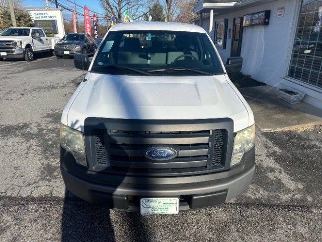 Ford F-150 XL 8-ft. Bed 2WD 2011