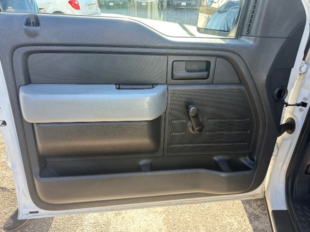 Ford F-150 XL 8-ft. Bed 2WD 2011