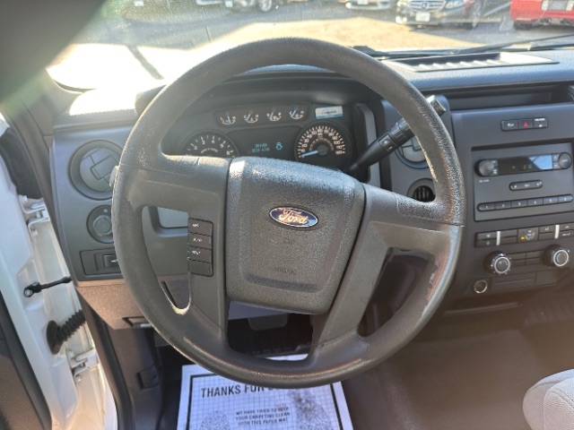 Ford F-150 XL 8-ft. Bed 2WD 2011