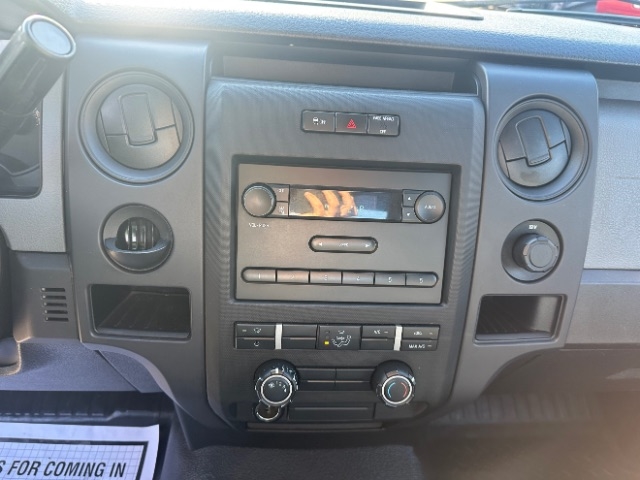 Ford F-150 XL 8-ft. Bed 2WD 2011