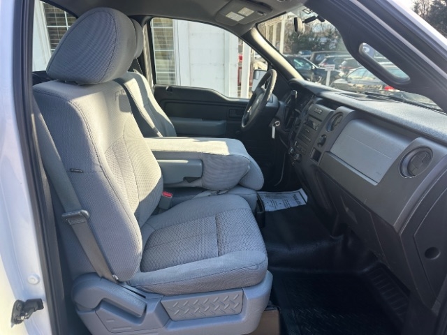 Ford F-150 XL 8-ft. Bed 2WD 2011