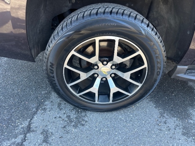 Chevrolet Suburban LT 4WD 2015