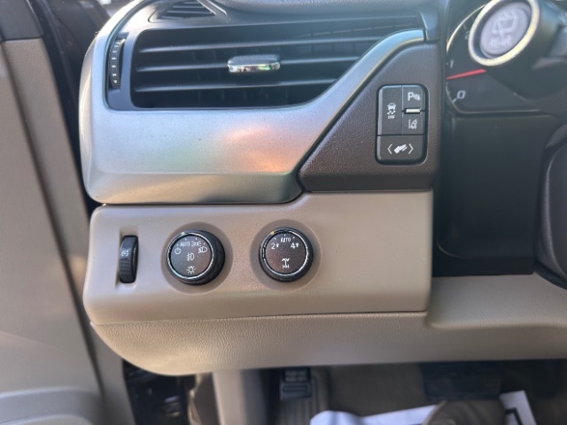 Chevrolet Suburban LT 4WD 2015