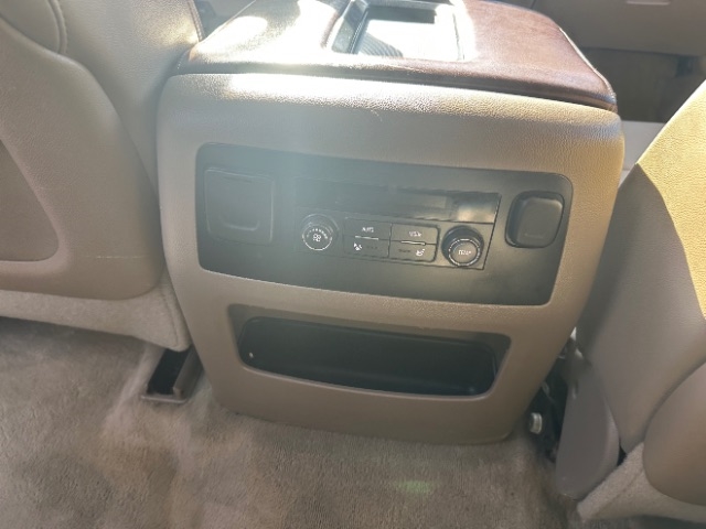 Chevrolet Suburban LT 4WD 2015