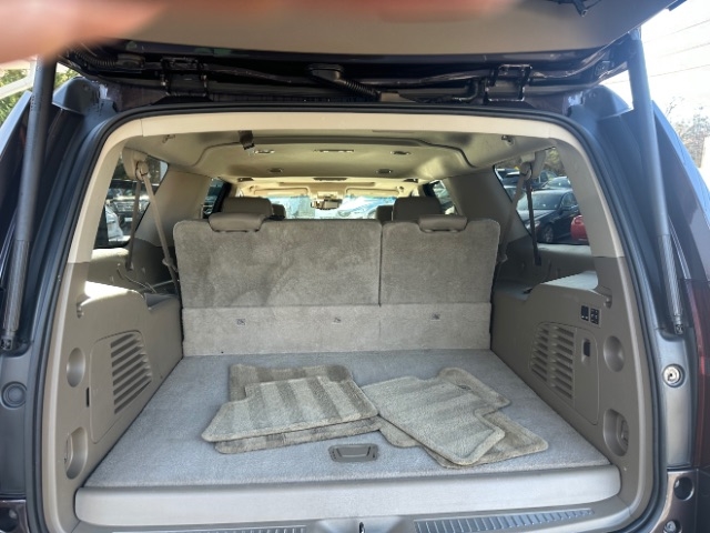 Chevrolet Suburban LT 4WD 2015