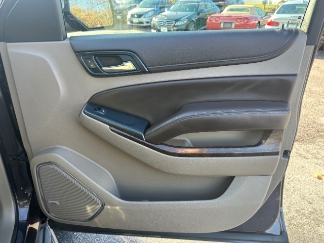 Chevrolet Suburban LT 4WD 2015