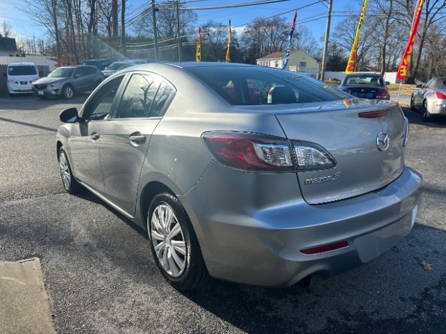 Mazda MAZDA3 i SV AT 4-Door 2013
