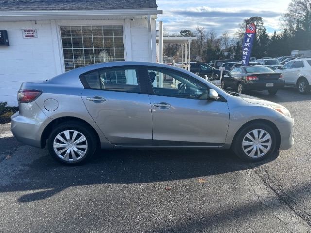Mazda MAZDA3 i SV AT 4-Door 2013