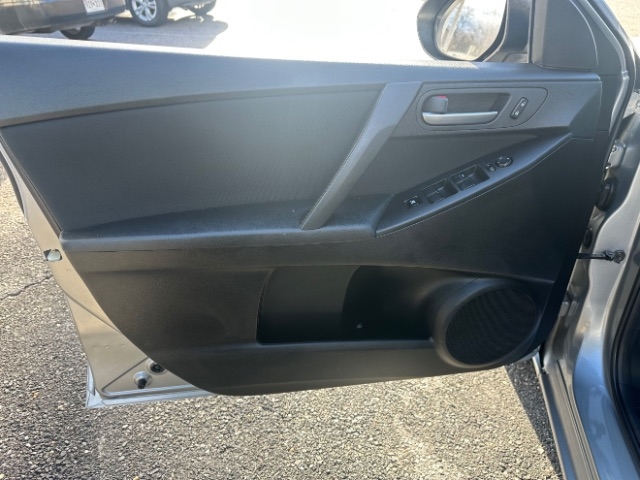 Mazda MAZDA3 i SV AT 4-Door 2013