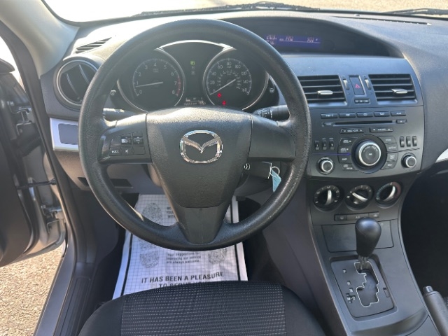 Mazda MAZDA3 i SV AT 4-Door 2013