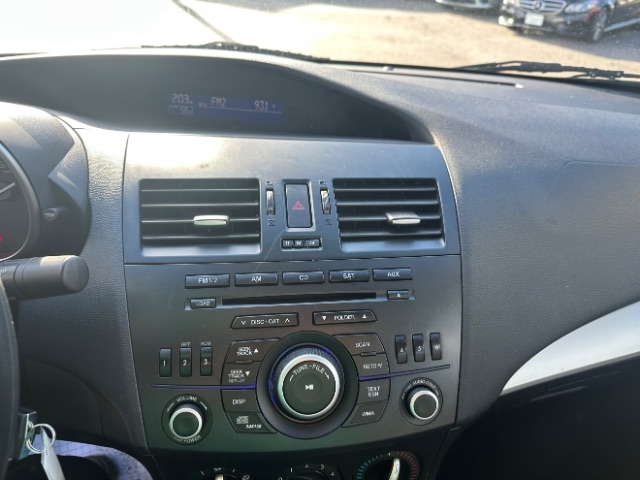 Mazda MAZDA3 i SV AT 4-Door 2013