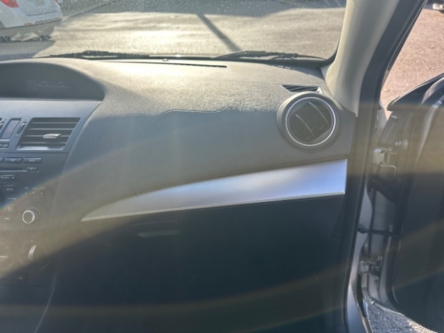 Mazda MAZDA3 i SV AT 4-Door 2013