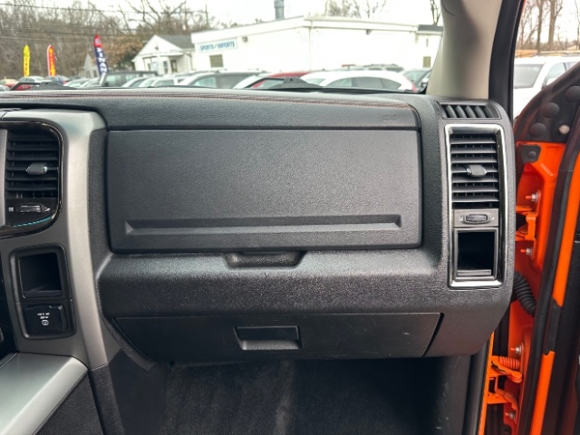 RAM 1500 Sport Crew Cab SWB 4WD 2017