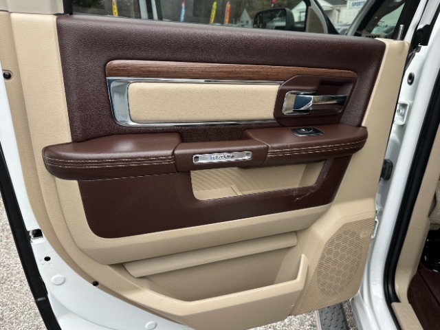 RAM 3500 Laramie Crew Cab LWB 4WD 2014