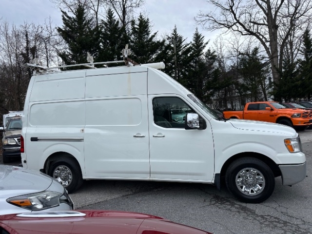 Nissan NV Cargo 2500 HD S V8 High Roof 2016