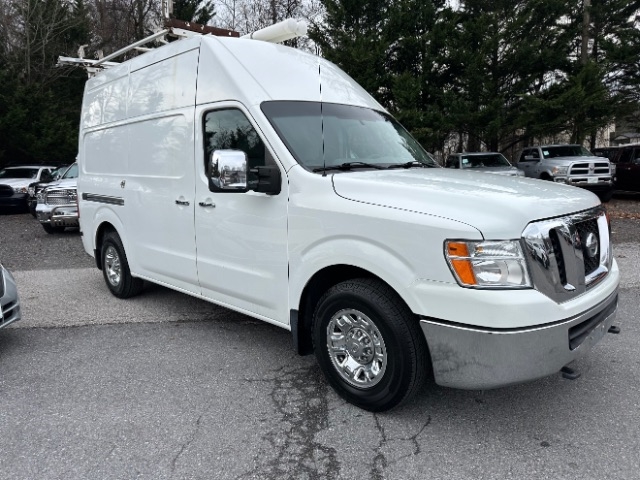 Nissan NV Cargo 2500 HD S V8 High Roof 2016