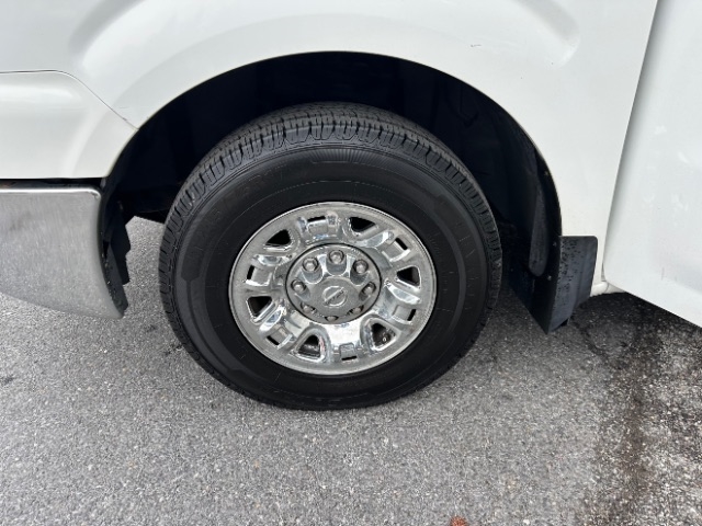 Nissan NV Cargo 2500 HD S V8 High Roof 2016