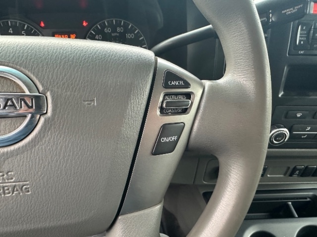 Nissan NV Cargo 2500 HD S V8 High Roof 2016