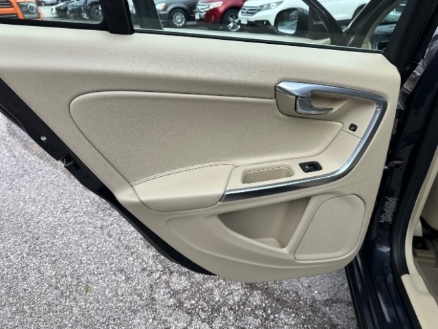 Volvo S40 T5 AWD 2013