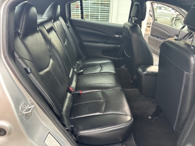 Chrysler 200 Limited 2012