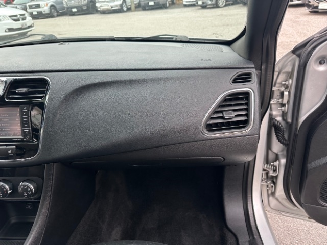 Chrysler 200 Limited 2012