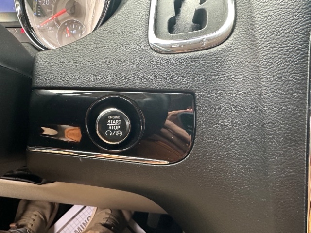 Chrysler Town & Country Limited 2016