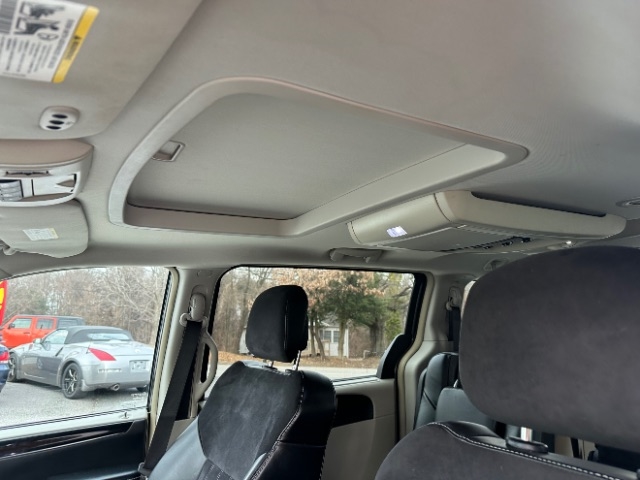 Chrysler Town & Country Limited 2016