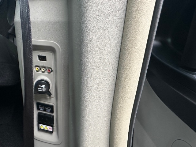 Chrysler Town & Country Limited 2016