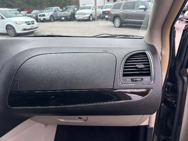 Chrysler Town & Country Limited 2016