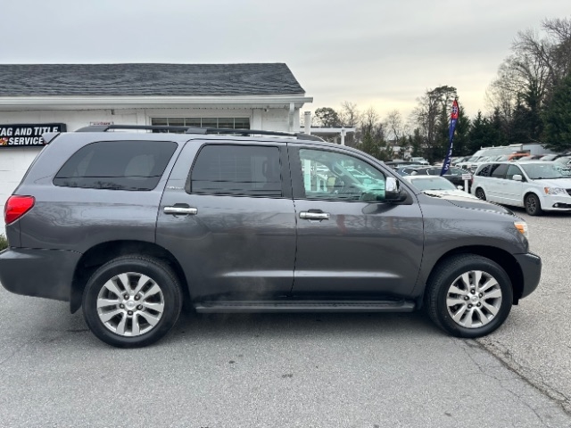 Toyota Sequoia Limited 4WD 2014