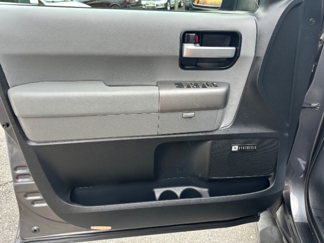 Toyota Sequoia Limited 4WD 2014