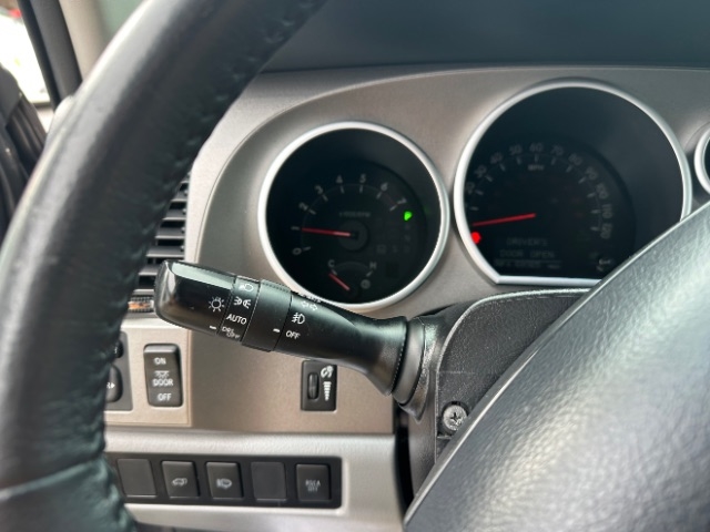 Toyota Sequoia Limited 4WD 2014