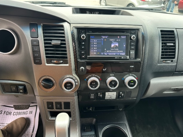 Toyota Sequoia Limited 4WD 2014