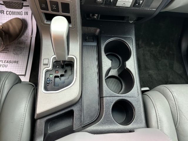 Toyota Sequoia Limited 4WD 2014