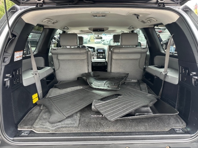 Toyota Sequoia Limited 4WD 2014