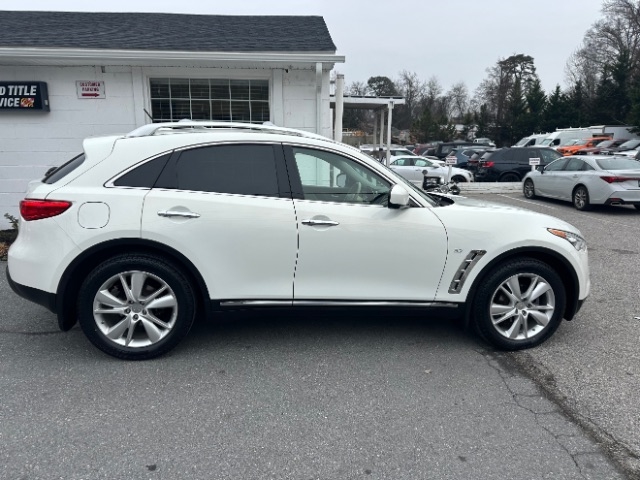 Infiniti QX70 Base AWD 2016