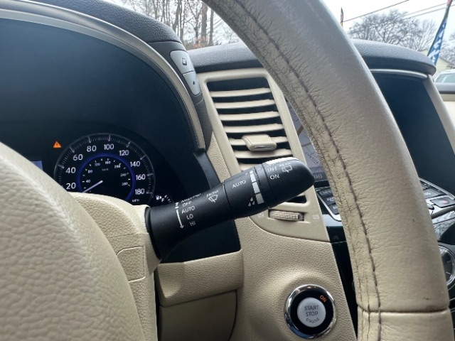 Infiniti QX70 Base AWD 2016