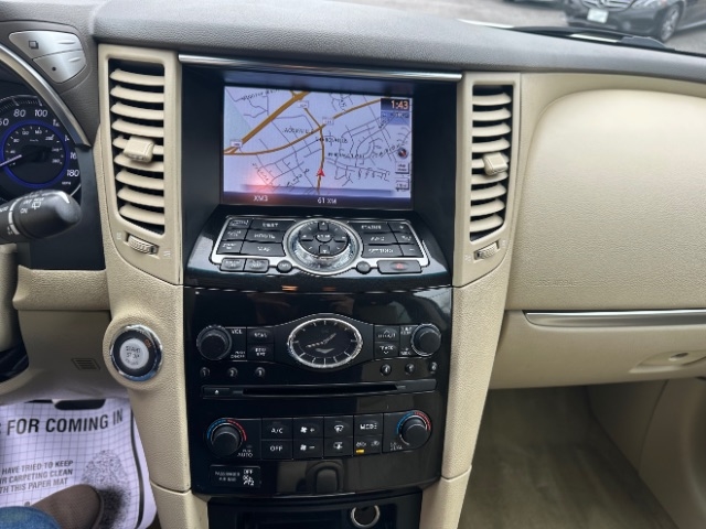 Infiniti QX70 Base AWD 2016