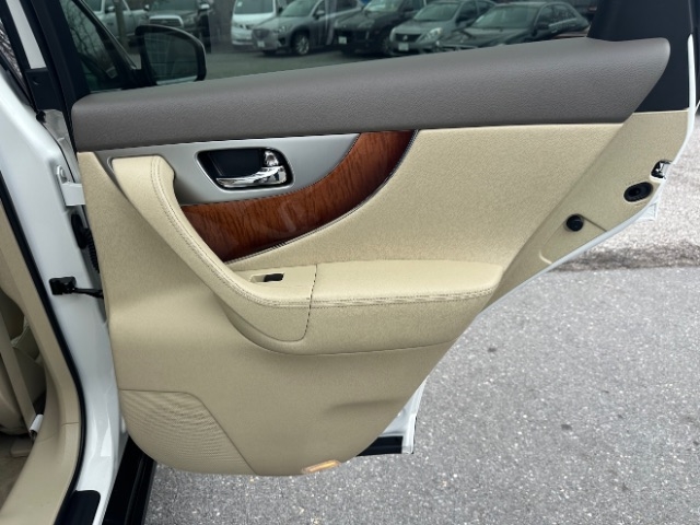 Infiniti QX70 Base AWD 2016