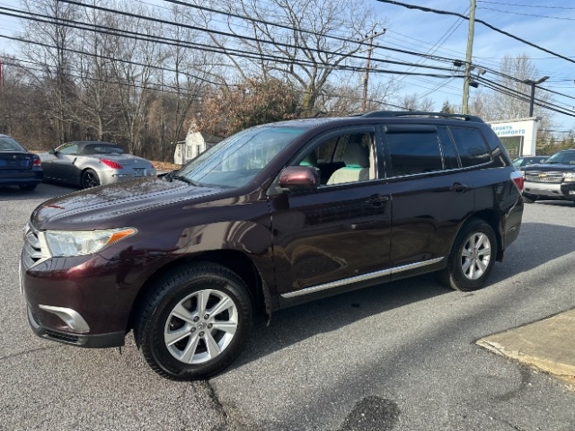Toyota Highlander Base 4WD 2012