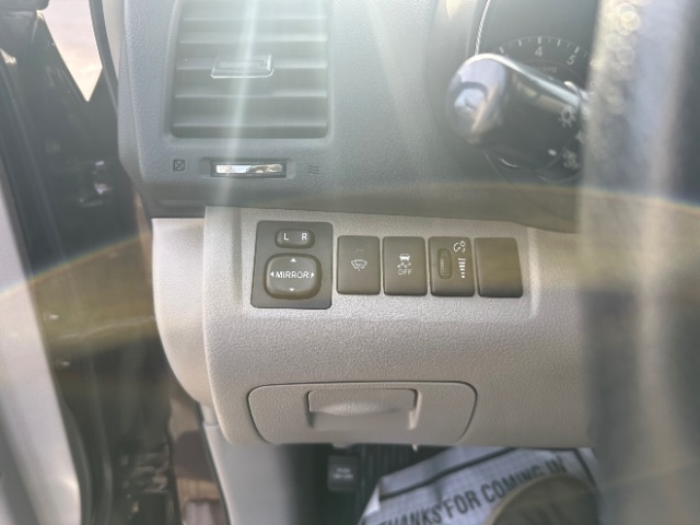 Toyota Highlander Base 4WD 2012