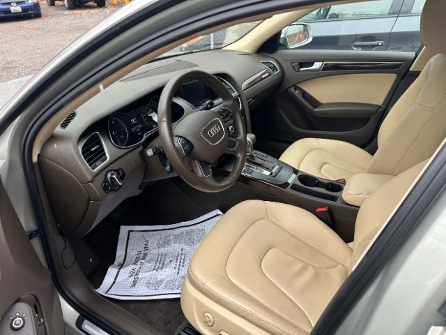 Audi A4 2.0T Sedan quattro Tiptronic 2014