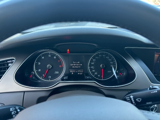 Audi A4 2.0T Sedan quattro Tiptronic 2014