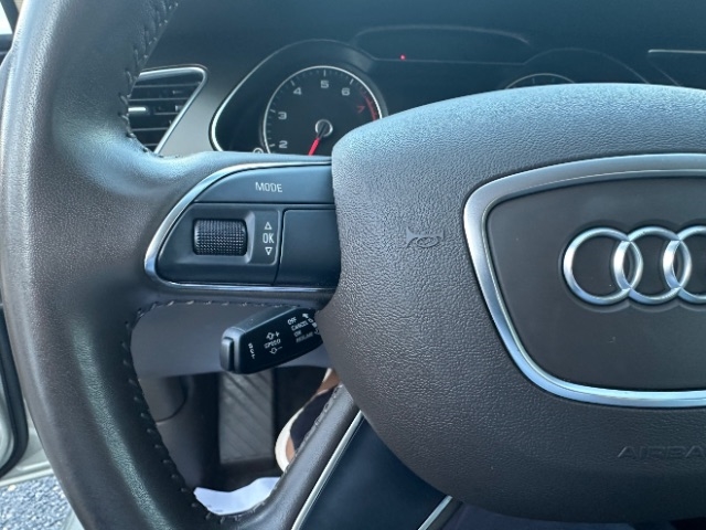 Audi A4 2.0T Sedan quattro Tiptronic 2014