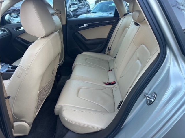 Audi A4 2.0T Sedan quattro Tiptronic 2014