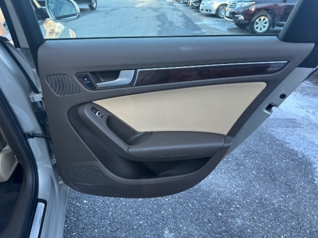 Audi A4 2.0T Sedan quattro Tiptronic 2014