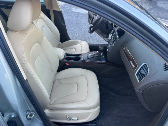 Audi A4 2.0T Sedan quattro Tiptronic 2014