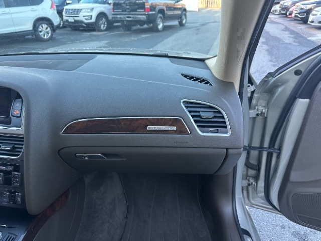 Audi A4 2.0T Sedan quattro Tiptronic 2014