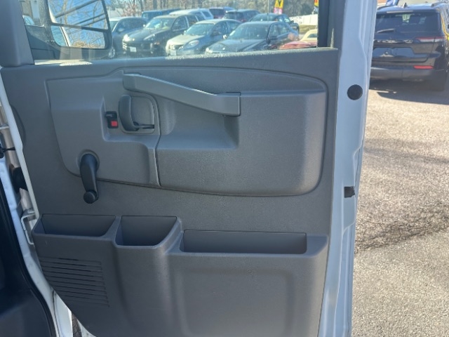 GMC Savana G3500 139 in. 2018